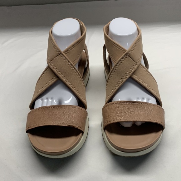 Naturalizer Layla Criss Cross Low Wedge Leather Sandals Size 9.5 Beige - Picture 2 of 10